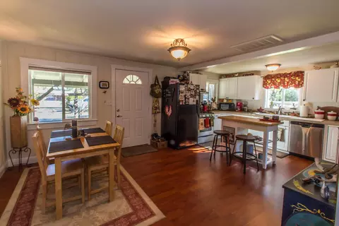 5680 Wildwood Dr, Redding, CA 96001 photo 14
