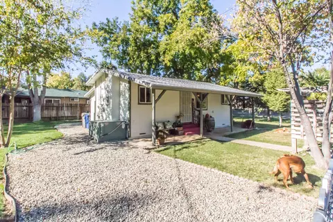 5680 Wildwood Dr, Redding, CA 96001 photo 3