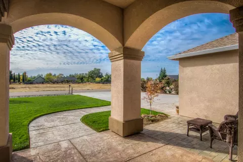 22510 Brady Ct, Red Bluff, CA 96080 photo 4