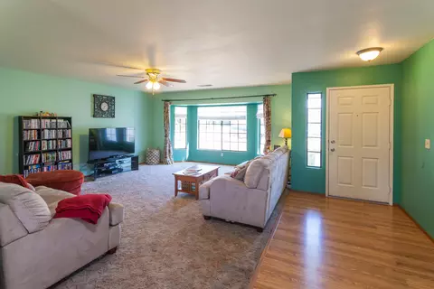 1664 Lacey Ln, Redding, CA 96003 photo 5