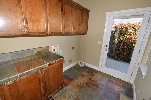 2746 Vermeer Pl, Redding, CA 96002 photo 21