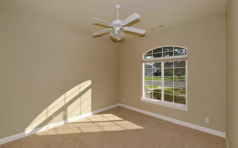 2746 Vermeer Pl, Redding, CA 96002 photo 17