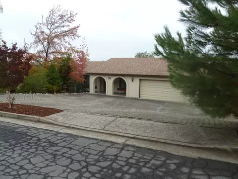 2287 Oak Ridge Dr, Redding, CA 96001 photo 6