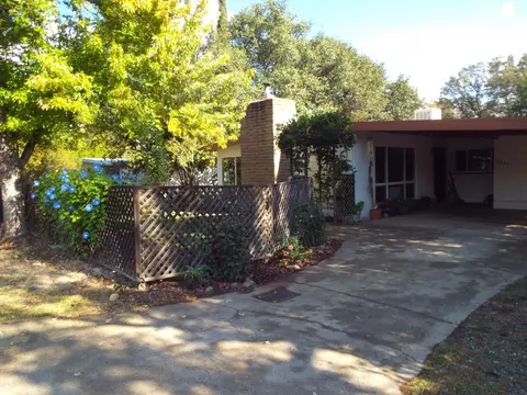 2859 Fairway Ave, Redding, CA 96002 photo 1