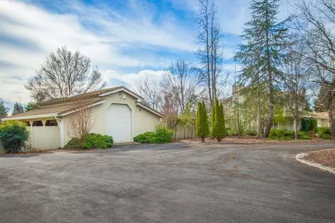 19635 Miwok Ct, Redding, CA 96002 photo 4