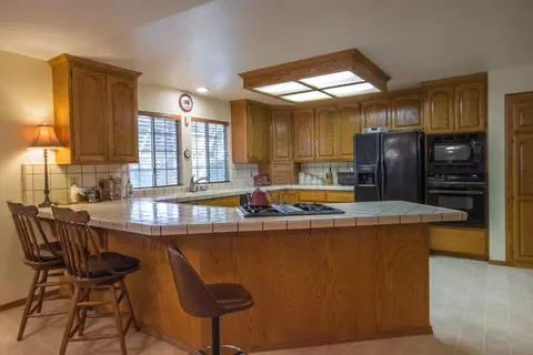 19635 Miwok Ct, Redding, CA 96002 photo 9