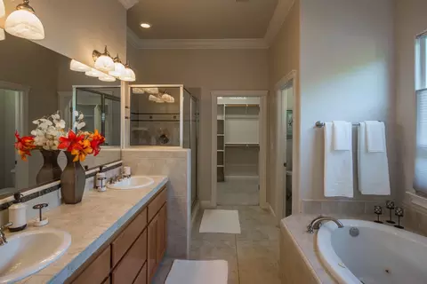 1061 Sunriver, Redding, CA 96001 photo 14