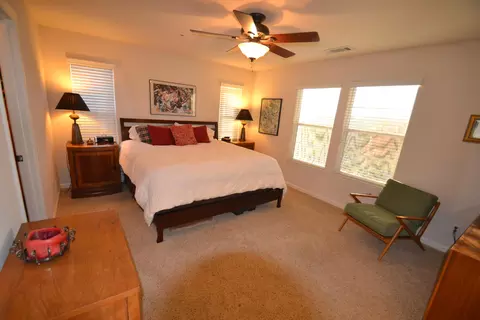 2039 Vienna, Redding, CA 96003 photo 6
