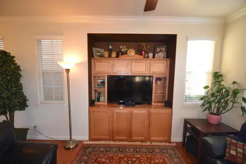 2039 Vienna, Redding, CA 96003 photo 9