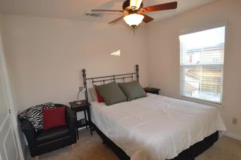 2039 Vienna, Redding, CA 96003 photo 13