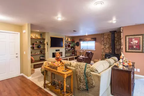 2885 Starlight Blvd, Redding, CA 96001 photo 9