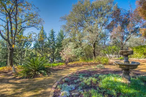 2885 Starlight Blvd, Redding, CA 96001 photo 32