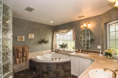2885 Starlight Blvd, Redding, CA 96001 photo 16