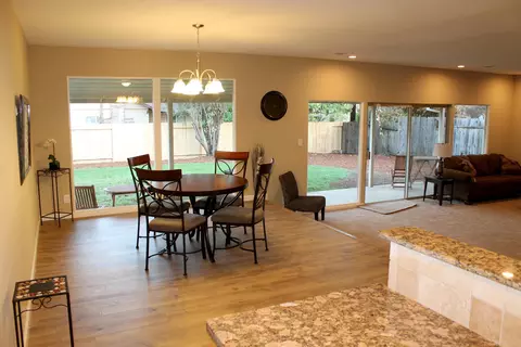 1645 Wisconsin Ave, Redding, CA 96001 photo 8