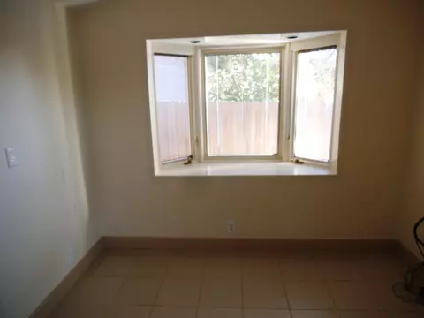 3819 Wasatch Dr, Redding, CA 96001 photo 4
