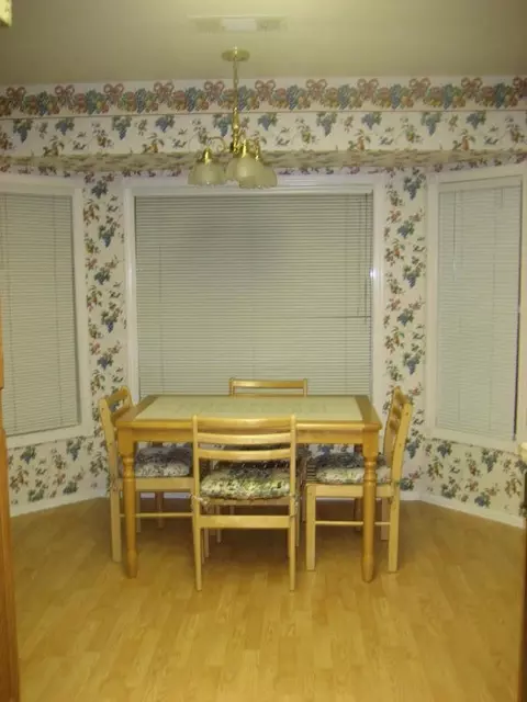 1786 Vinson, Redding, CA 96003 photo 2