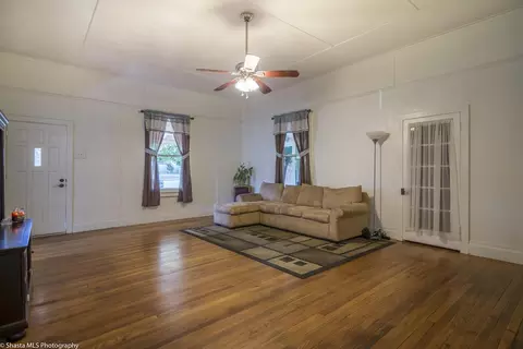 1617 Willis St, Redding, CA 96001 photo 4