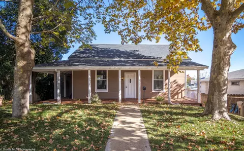 1617 Willis St, Redding, CA 96001 photo 1