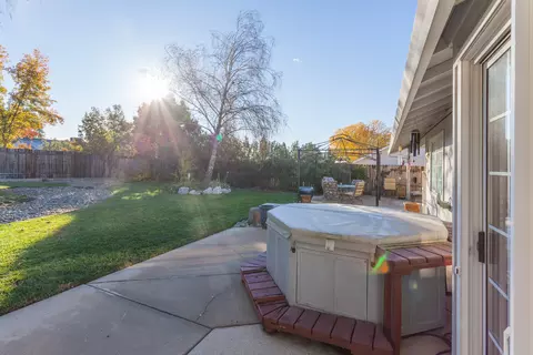 1663 Hominy Way, Redding, CA 96003 photo 29