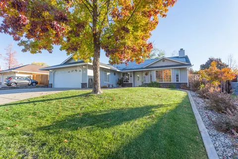 1663 Hominy Way, Redding, CA 96003 photo 2