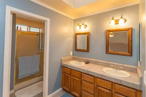 1663 Hominy Way, Redding, CA 96003 photo 21