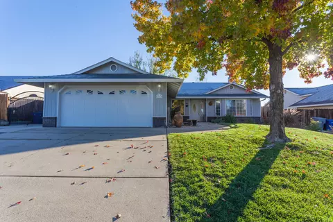 1663 Hominy Way, Redding, CA 96003 photo 1