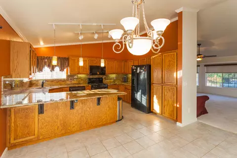 1663 Hominy Way, Redding, CA 96003 photo 6