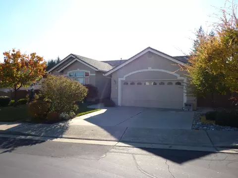 425 Vintage Path, Redding, CA 96003 photo 1