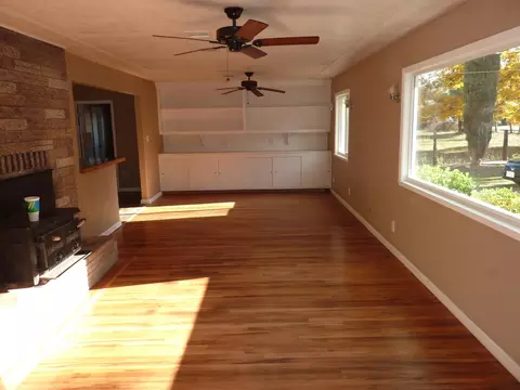6121 Balls Ferry Rd, Anderson, CA 96007 photo 2