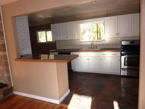 6121 Balls Ferry Rd, Anderson, CA 96007 photo 5
