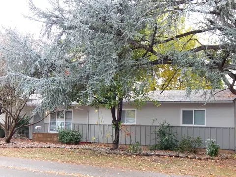 2151 Athens Ave, Redding, CA 96001 photo 4