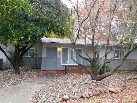 2151 Athens Ave, Redding, CA 96001 photo 2