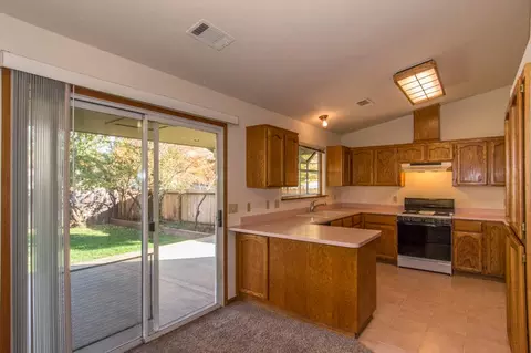 3500 Bridger Dr, Redding, CA 96002 photo 9