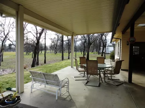 21433 Valley Oak Rd, Redding, CA 96003 photo 4