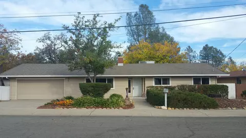 3340 Winding Way, Redding, CA 96003 photo 1