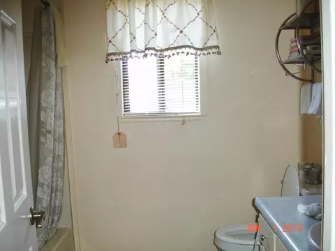 1055 Dara Ct, Redding, CA 96003 photo 16