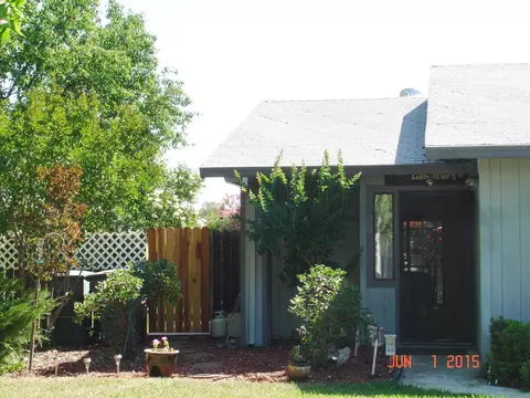 1055 Dara Ct, Redding, CA 96003 photo 3