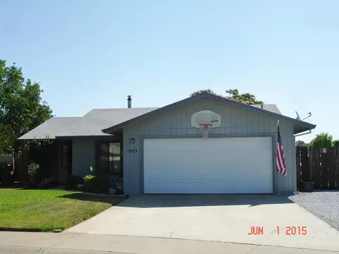 1055 Dara Ct, Redding, CA 96003 photo 1