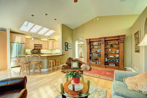 2646 Dawnridge Dr, Redding, CA 96001 photo 5