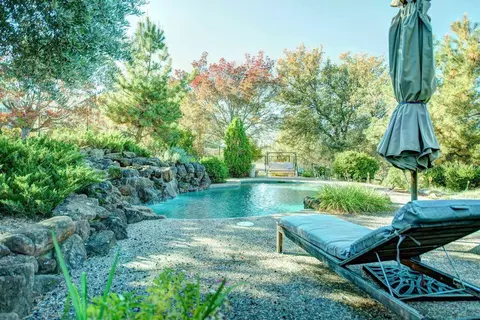 2646 Dawnridge Dr, Redding, CA 96001 photo 2