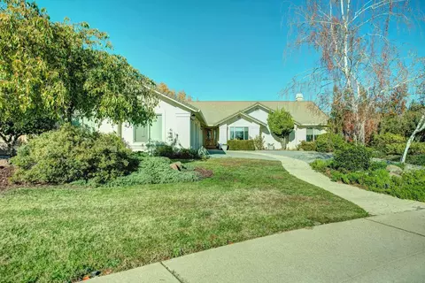 2646 Dawnridge Dr, Redding, CA 96001 photo 1