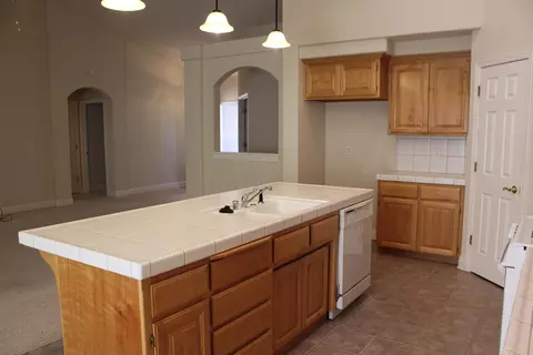 2977 Henrys Fork Dr, Redding, CA 96002 photo 2
