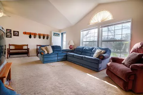 11094 Stillwater Way, Redding, CA 96003 photo 5
