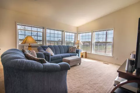 11094 Stillwater Way, Redding, CA 96003 photo 6