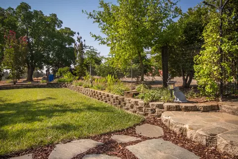 11094 Stillwater Way, Redding, CA 96003 photo 13