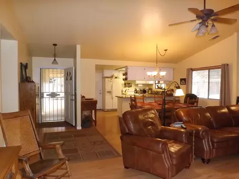 811 Oakmont Dr, Redding, CA 96003 photo 4