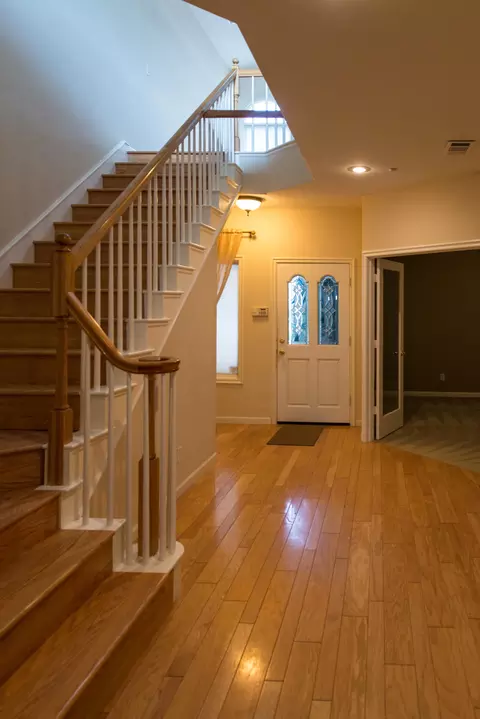 869 Cherryhill Trl, Redding, CA 96003 photo 4