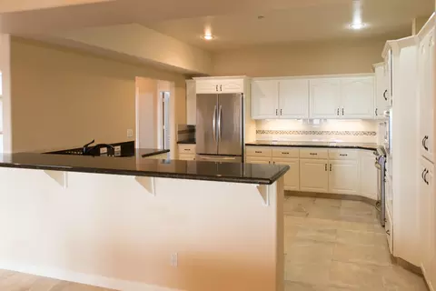 869 Cherryhill Trl, Redding, CA 96003 photo 3