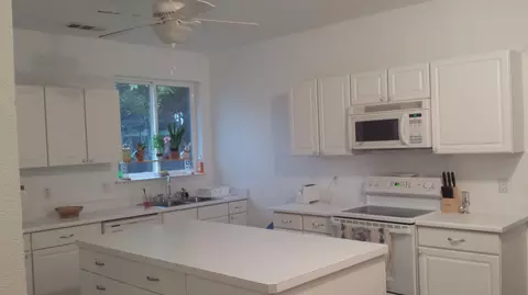 1074 East St, Redding, CA 96001 photo 3