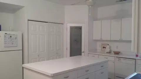 1074 East St, Redding, CA 96001 photo 4